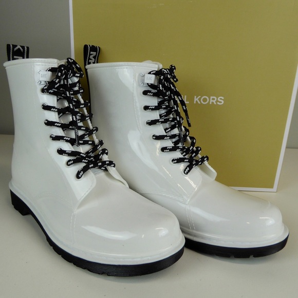 Michael Kors Tavie Rain Bootie Boots NIB White PVC - Picture 2 of 8